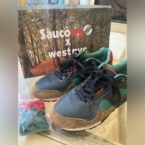 Saucony running sneakers cabin fever men 9.5